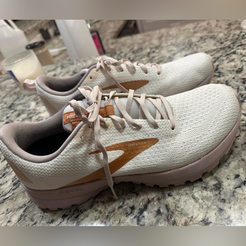 Brooks Women's Light Pink & Tan Athletic Running Shoes